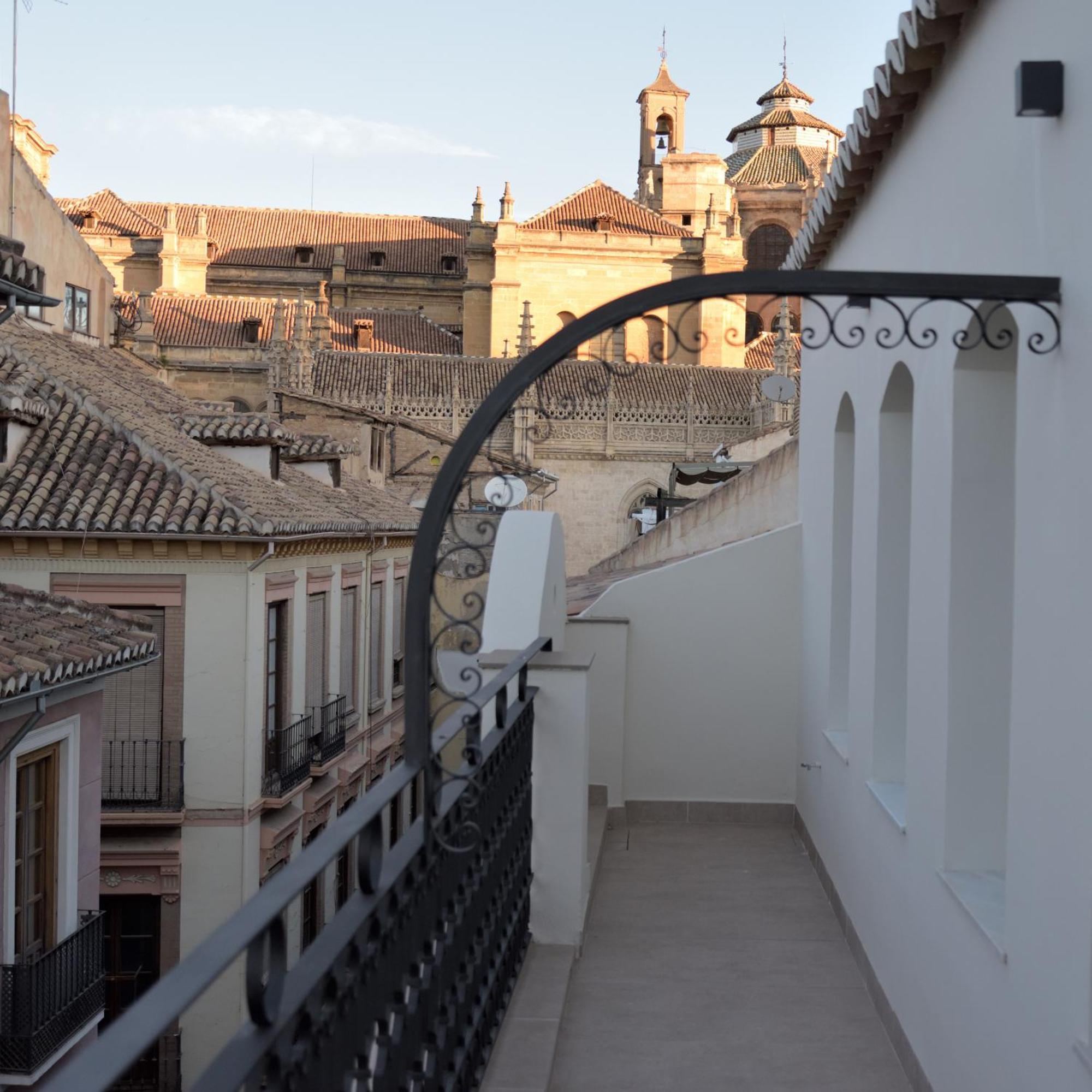 Patio De Sombra - Urban Suites Granada Luaran gambar